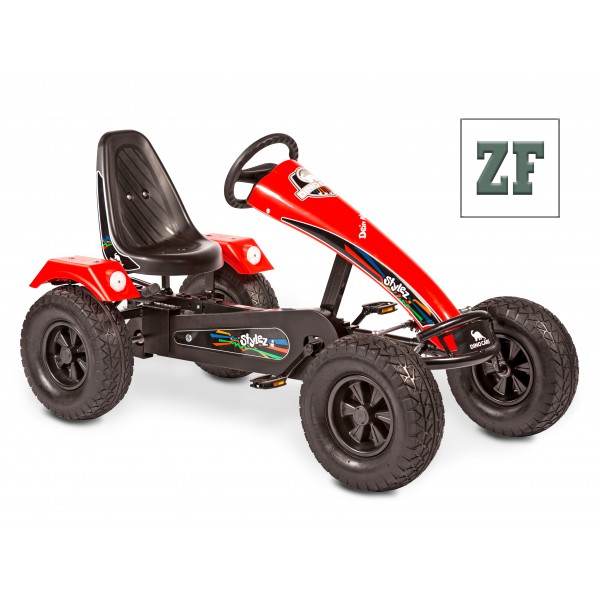 Kart cu pedale Stylez ZF - Cadru negru / Spoiler și aripi roșii / Anvelope Off Road / Roată liberă ZF